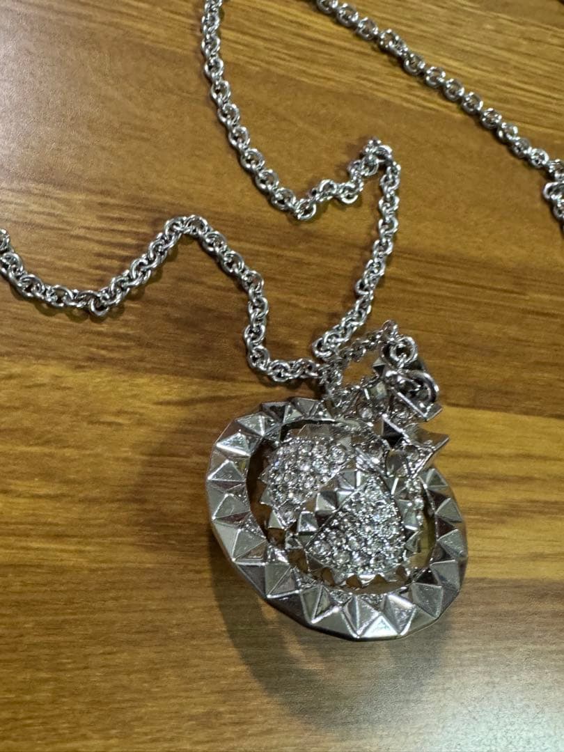 Vivienne Westwood オーブ　スタッズペンダントネックレス