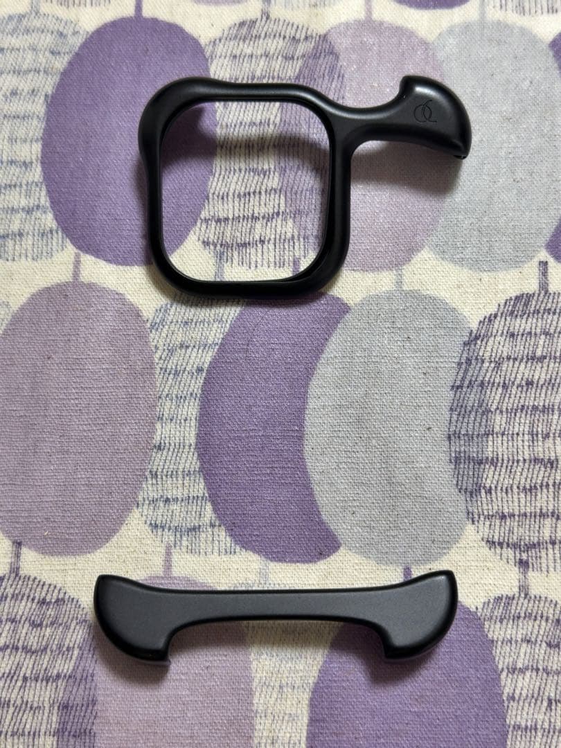 Arc Pulse iPhone 16 Pro ケース マットブラック