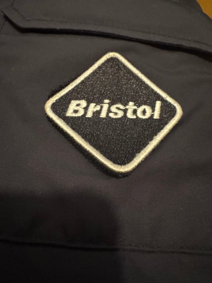 美品 NIKE × FCRB 12AW リバーシブルダウンベスト 迷彩 カモ柄