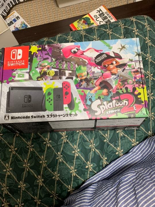 任天堂Switch スプラ限定バージョン美品