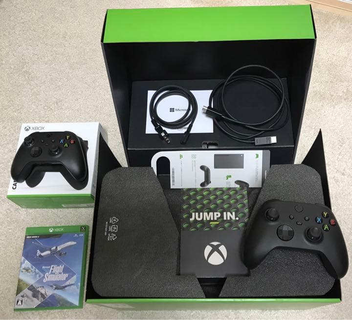 Xbox seriesX【付属品】コントローラー1台、MSフライトシミュレーター