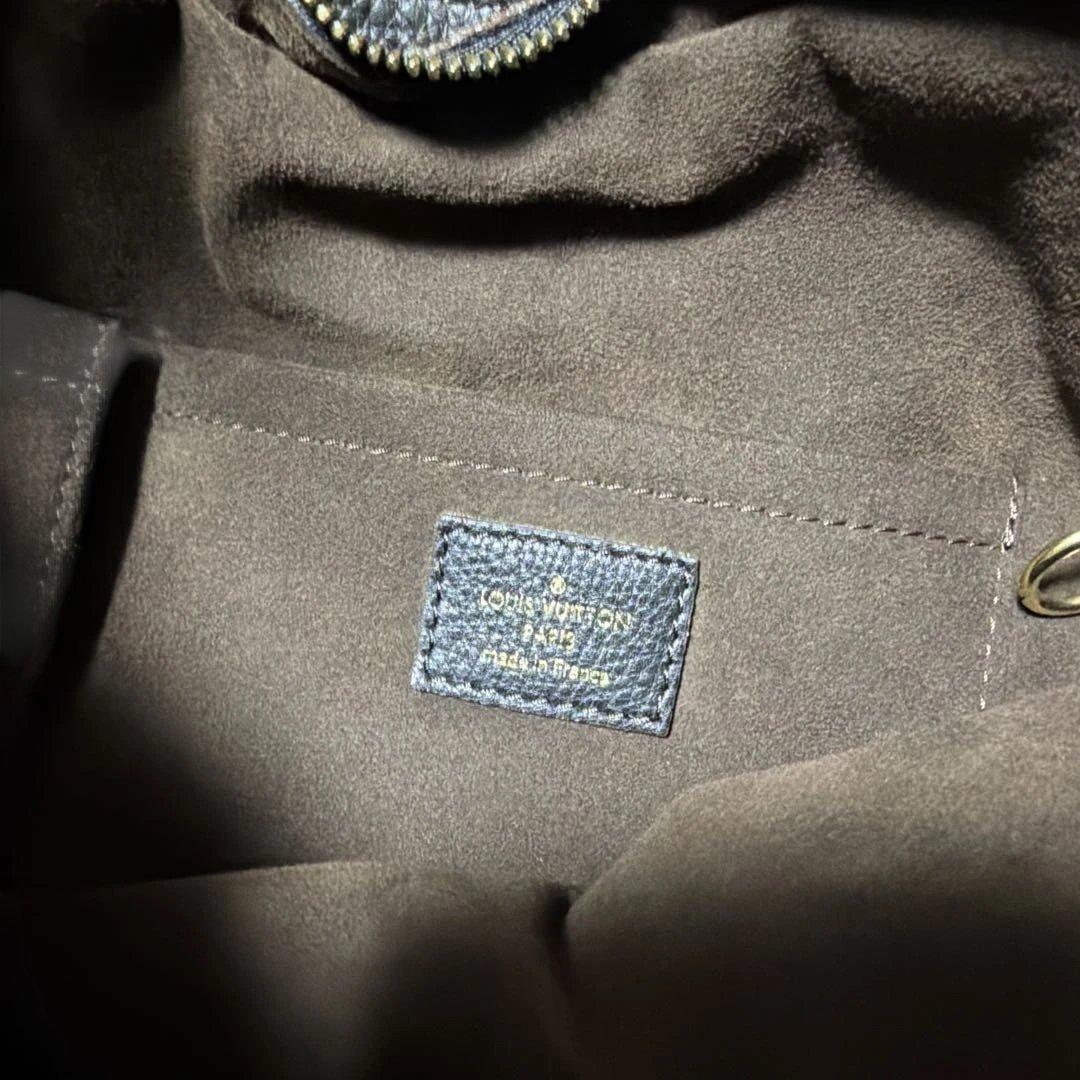 LOUIS VUITTON ルイヴィトン　モノグラム　マヒナ　希少