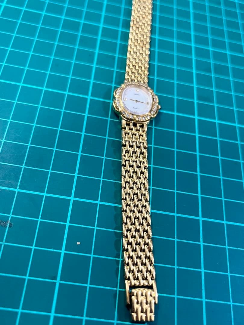 SEIKO エクセリーヌ ゴールド オーバル 石付き☆綺麗☆早い者勝ち☆腕時計