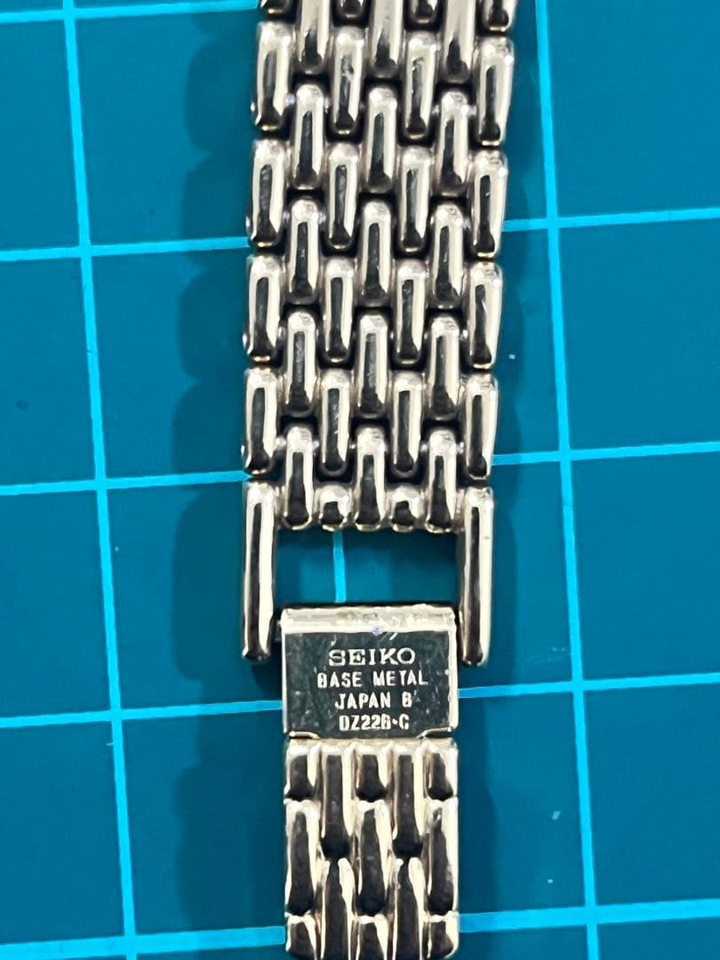 SEIKO エクセリーヌ ゴールド オーバル 石付き☆綺麗☆早い者勝ち☆腕時計