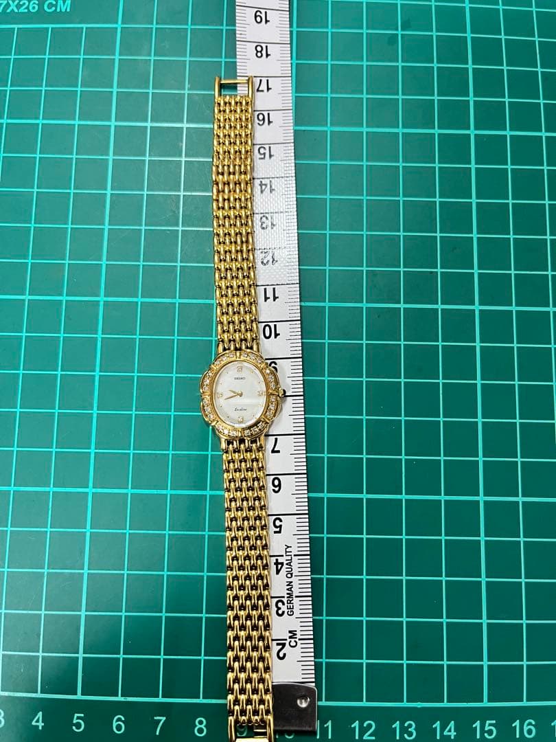 SEIKO エクセリーヌ ゴールド オーバル 石付き☆綺麗☆早い者勝ち☆腕時計
