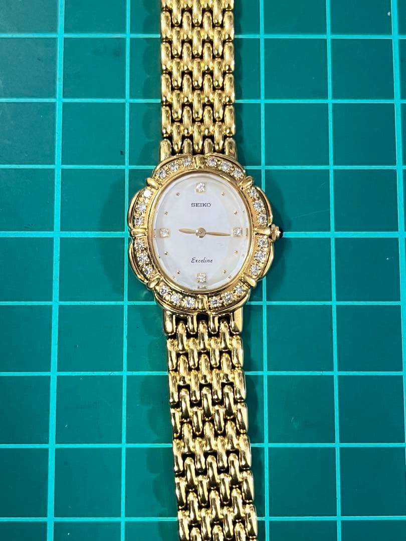 SEIKO エクセリーヌ ゴールド オーバル 石付き☆綺麗☆早い者勝ち☆腕時計