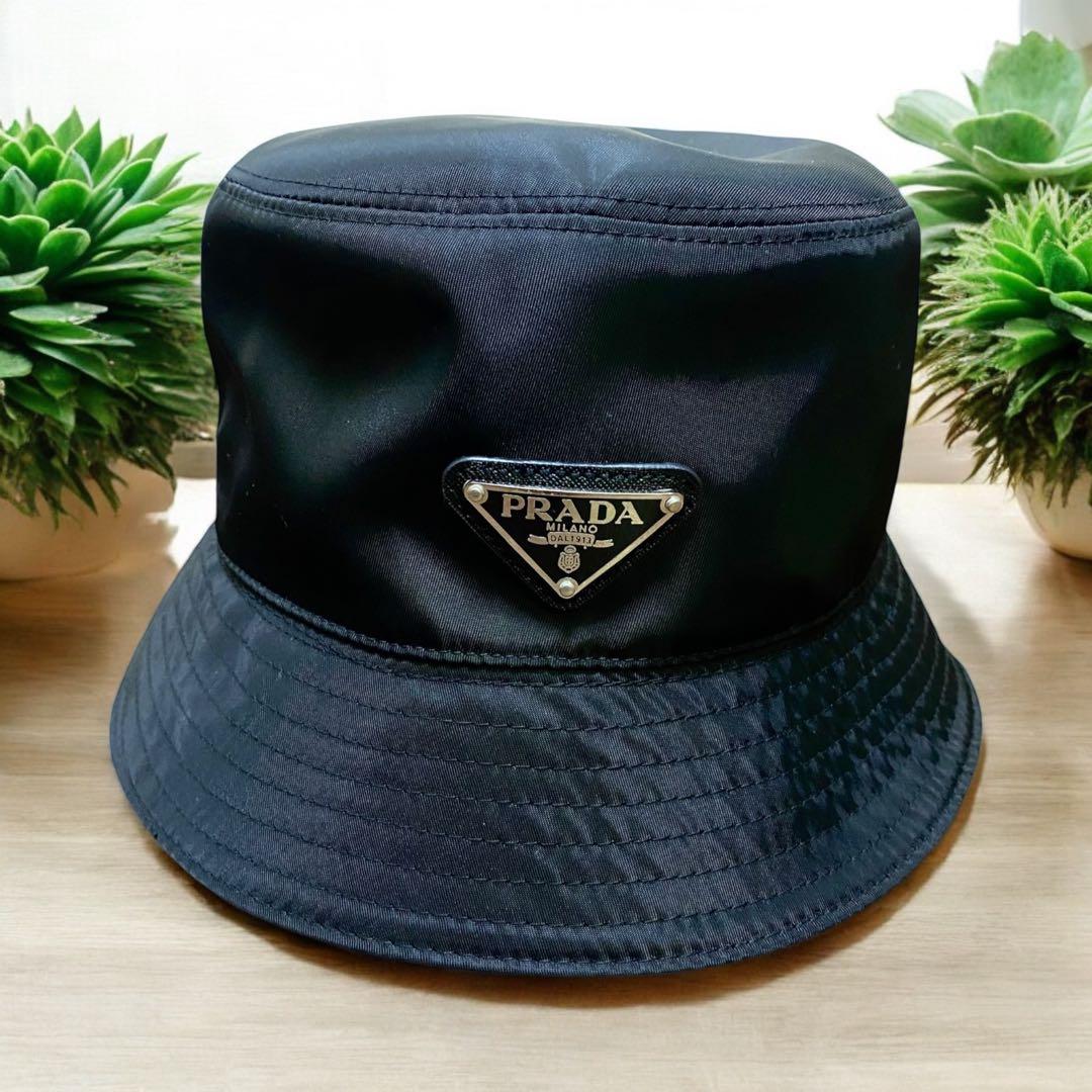 あ*ち様 PRADAのレディースバケットハットです M