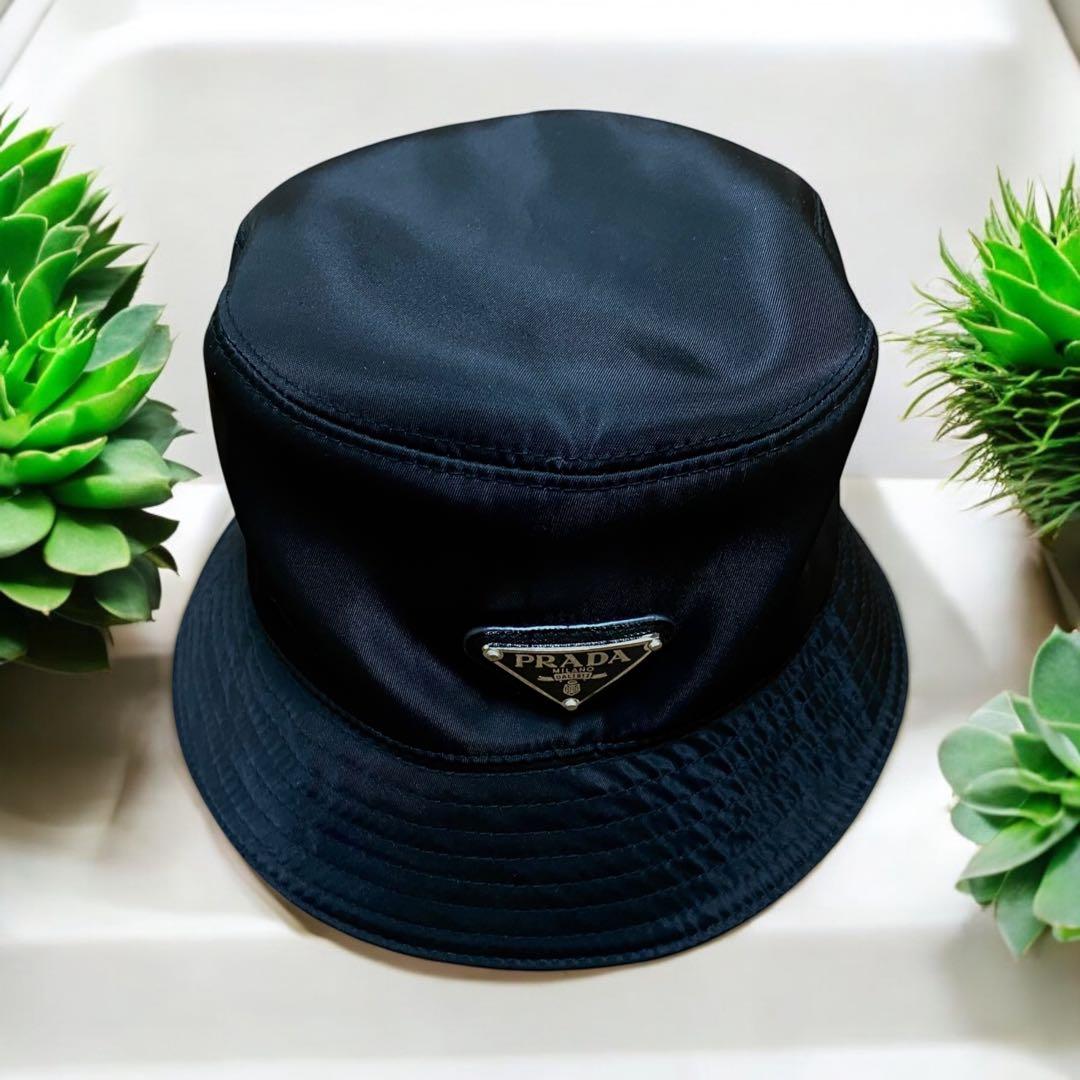 あ*ち様 PRADAのレディースバケットハットです M