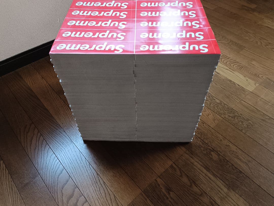 SUPREME ROTARY HERO STICKER STOOL シュプリーム