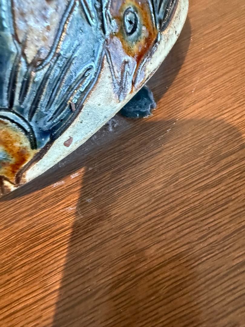 7/7まで出品　人間国宝　金城次郎　魚模様の陶器容器