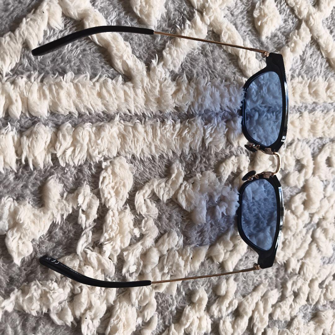 TOM FORD トムフォード TF1042-D 01V 　こたろう