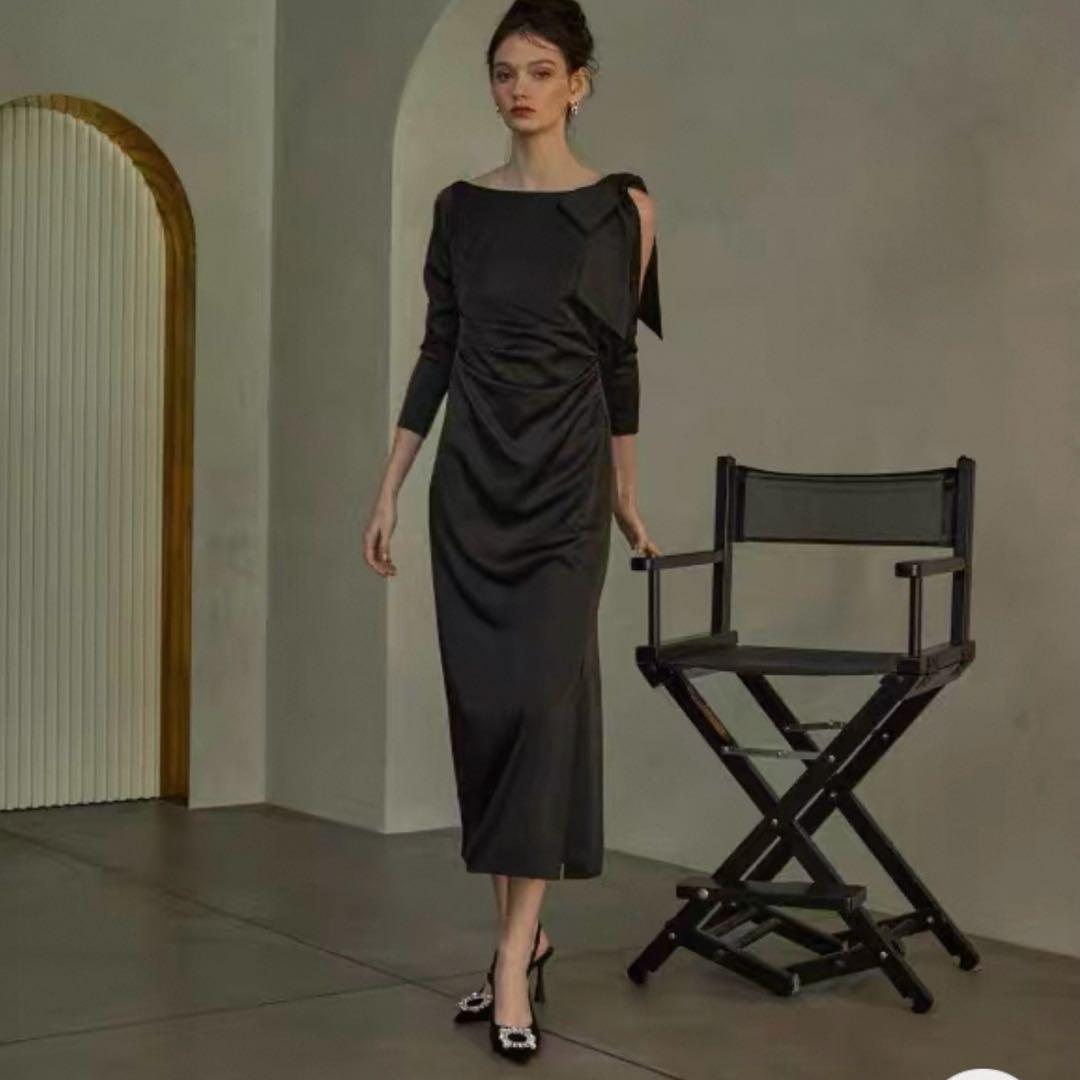 ERADIE ショルダーリボンサテンドレープワンピース