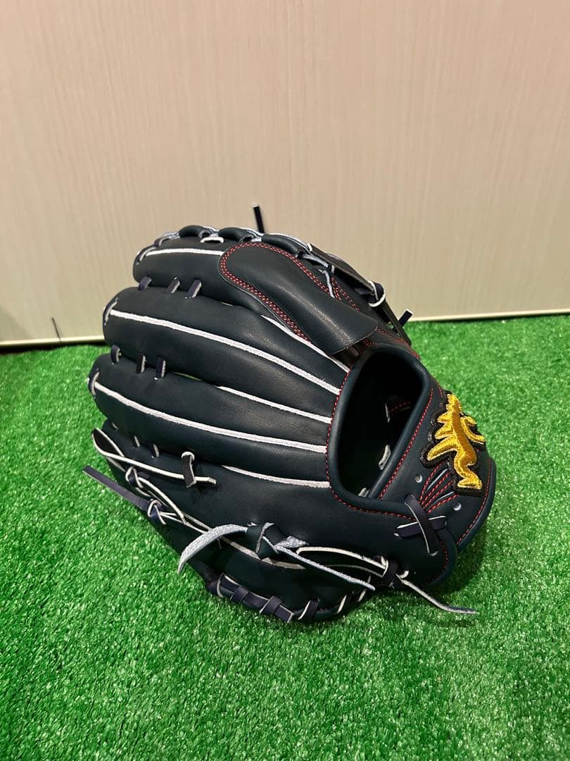 定価72,600円　RYU硬式投手用グローブ（新品）