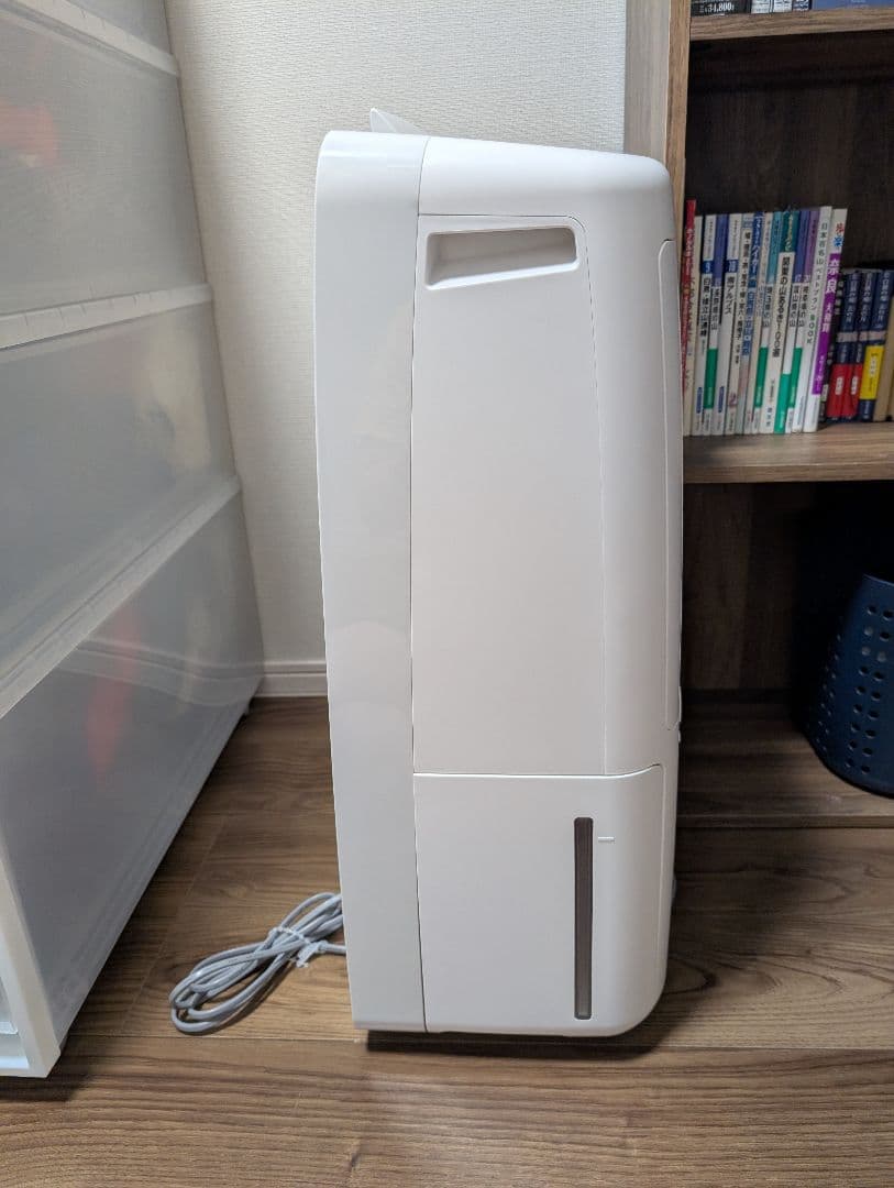 SHARP 除湿器 CV-N120-W 2023年製　説明書付き