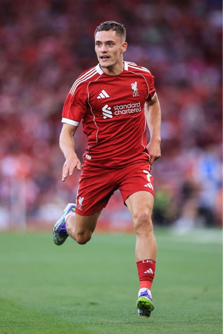 リヴァプール現地公式ストア正規品リヴァプール ユニフォーム ヴィルツ Lサイズ