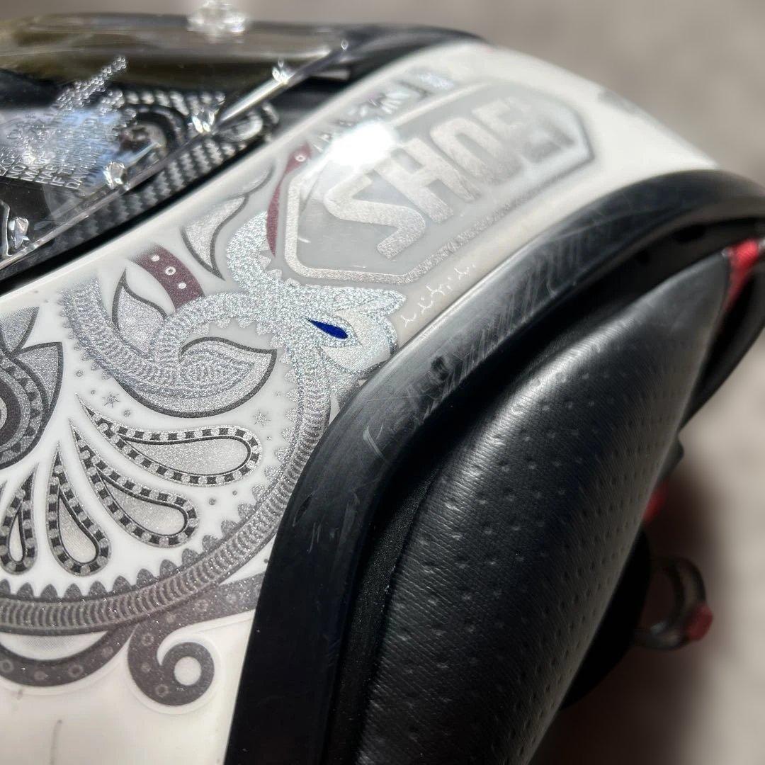 SHOEI フルフェイスヘルメットLサイズ　 ホワイト ペイズリー柄 バイク用