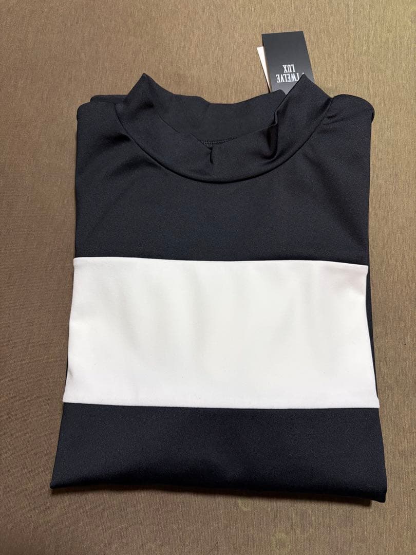 V12 長袖モックネック新品未使用品