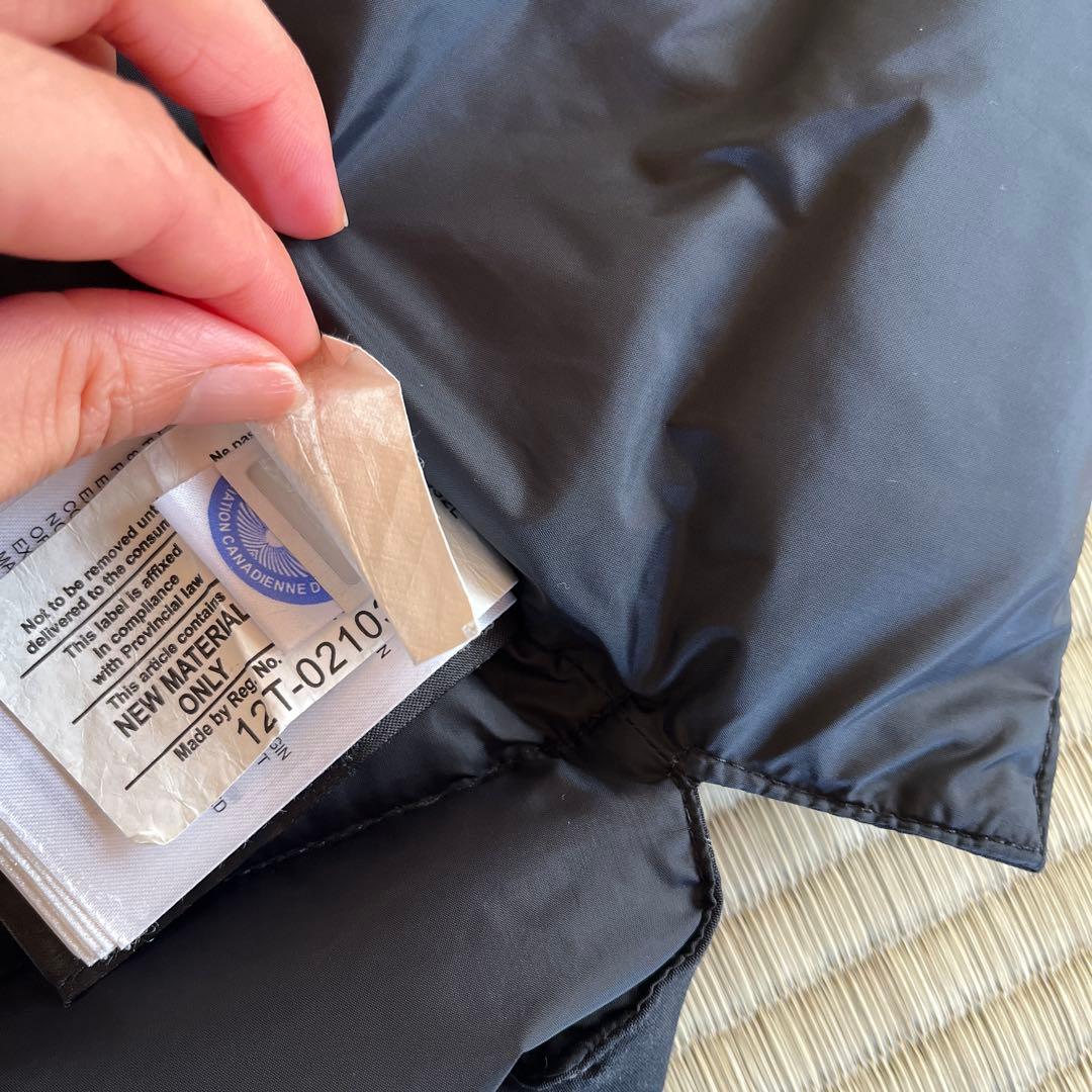 カナダグース　ダウンベスト　ブラック　S　クリーニング済み