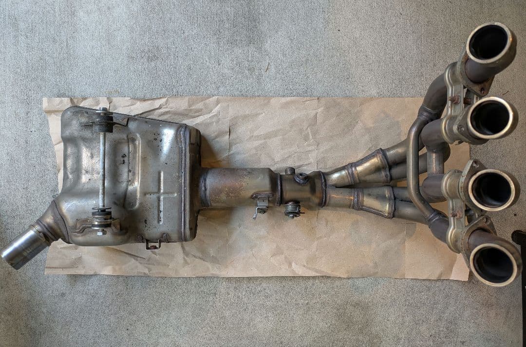 GSX−s1000純正マフラー (エキパイ、サイレンサー、ヒートガード)