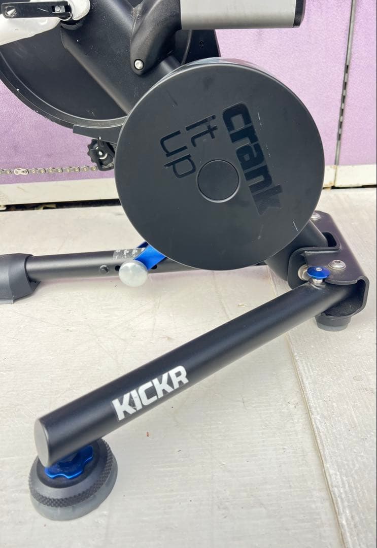 Wahoo KICKR SNAP 屋内バイクトレーナーPANTHER Zeus