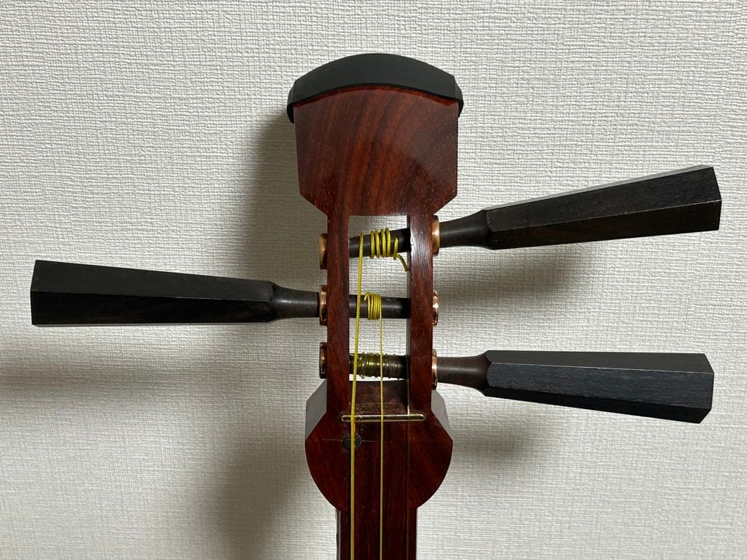 津軽三味線　太棹　銀河印　バチ・セミハードケース付