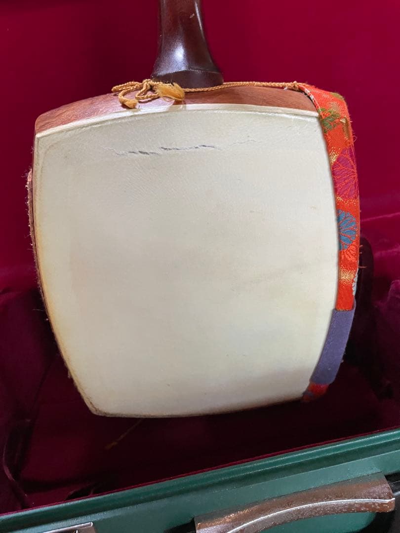 チ*ガ様 【お安くします】三味線 本体 ケース付き