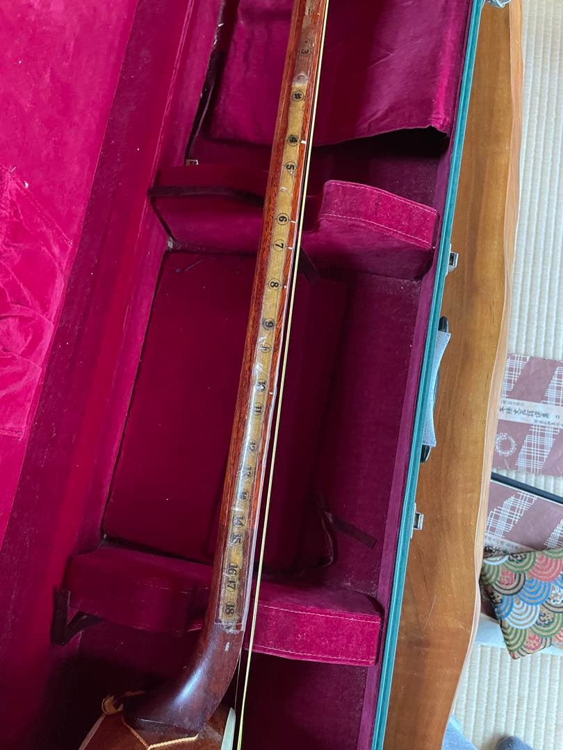 チ*ガ様 【お安くします】三味線 本体 ケース付き