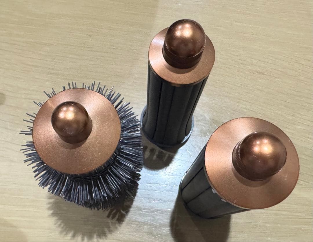 ダイソン　エアラップドライヤー　HS05