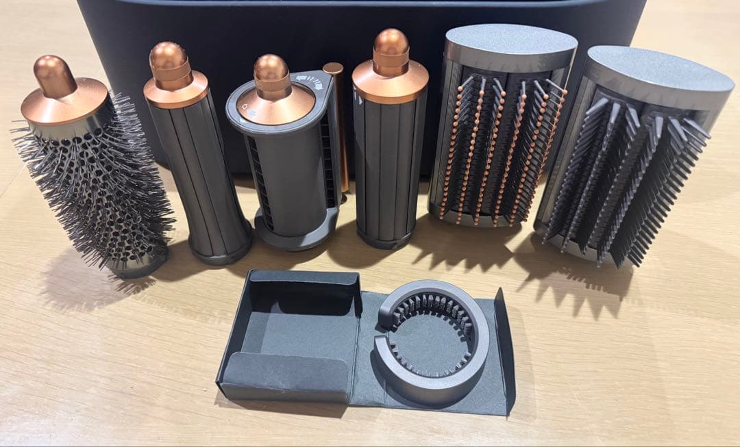 ダイソン　エアラップドライヤー　HS05