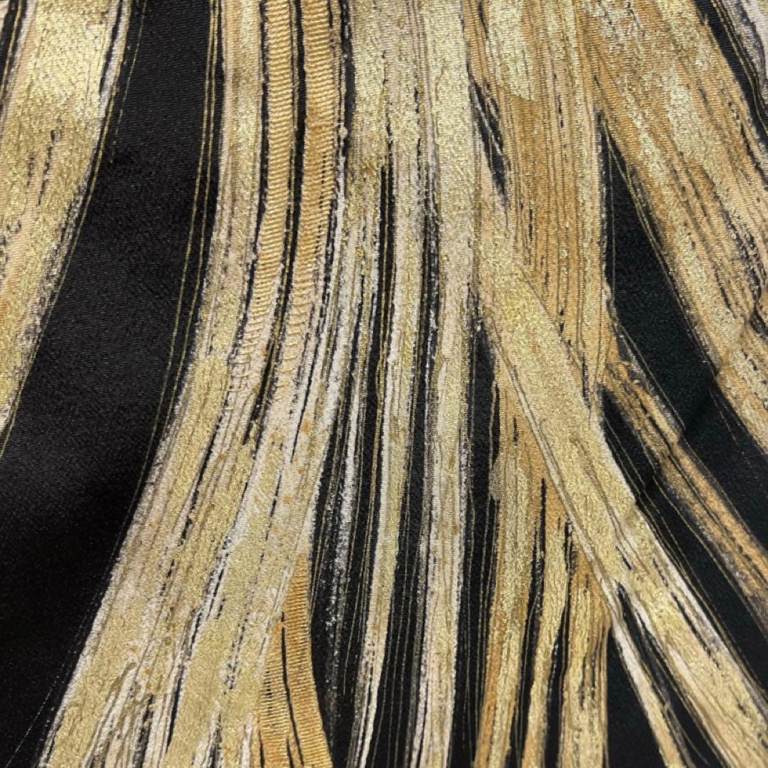 黒留袖　五つ紋　比翼付き　金糸　銀糸　金彩　銀彩　渦巻き　着物　103b d