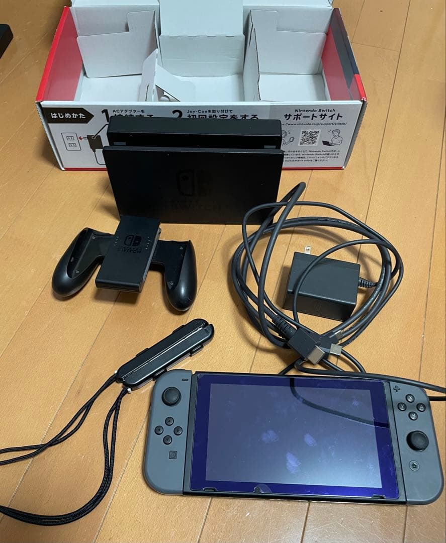 Nintendo Switch本体、ソフト5枚、おまけ付き　最終値下げ