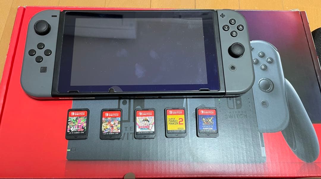 Nintendo Switch本体、ソフト5枚、おまけ付き　最終値下げ