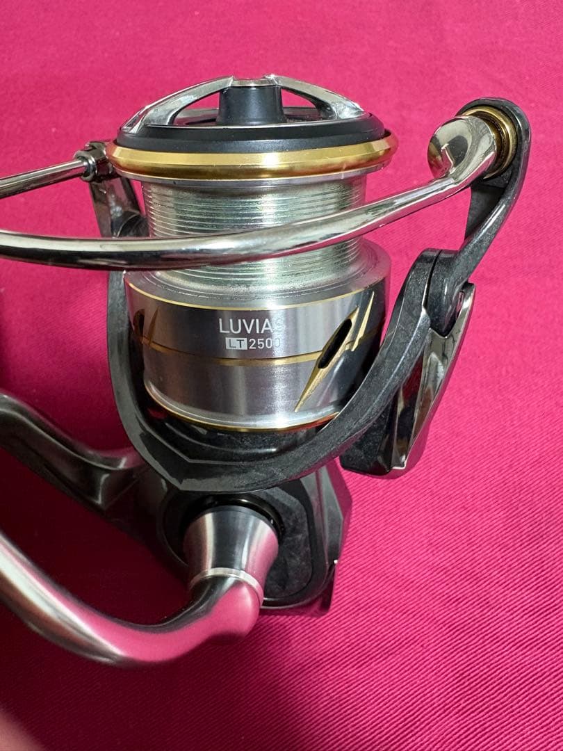 ダイワ ルビアス LT2500-XH RCSハンドルカスタム ハイギア 箱付