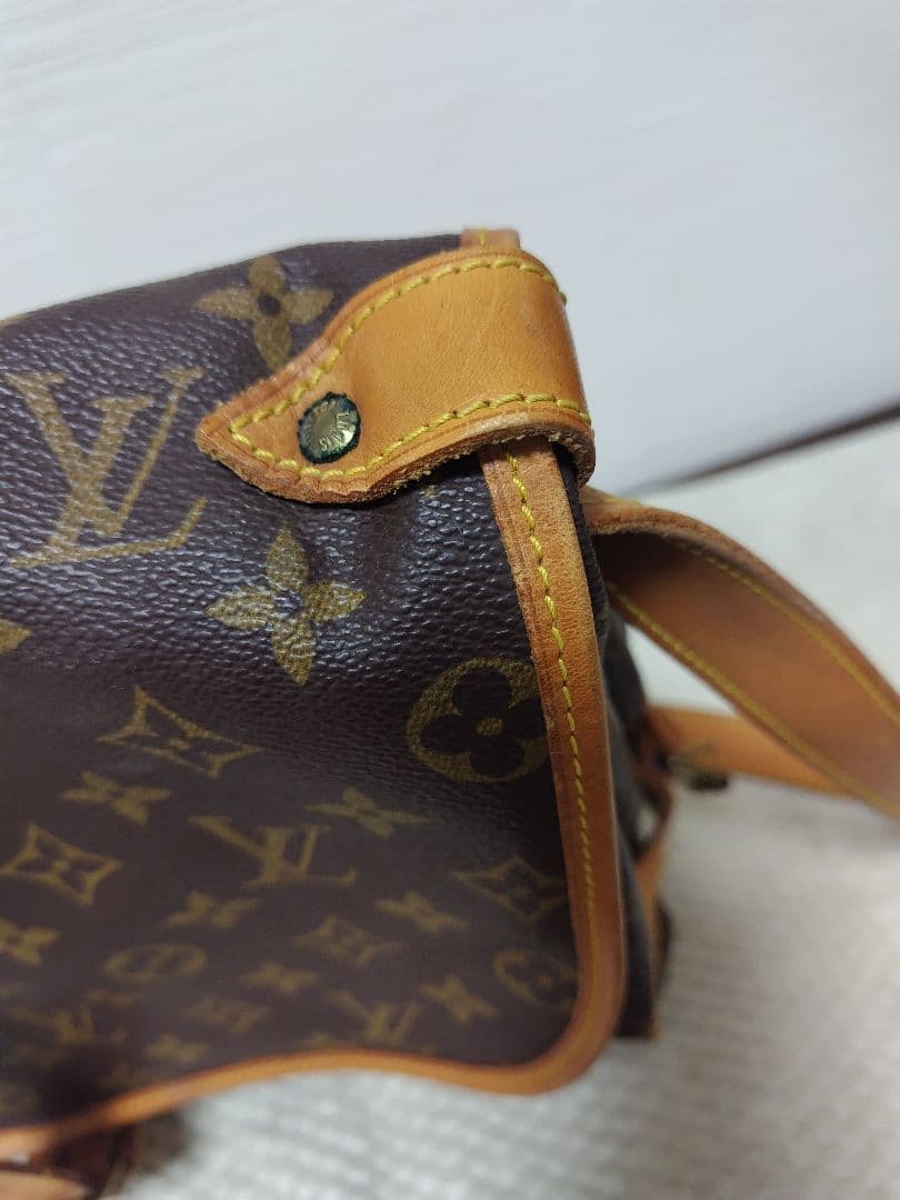 ルイヴィトン　モノグラム ソミュール35 ショルダーバッグ