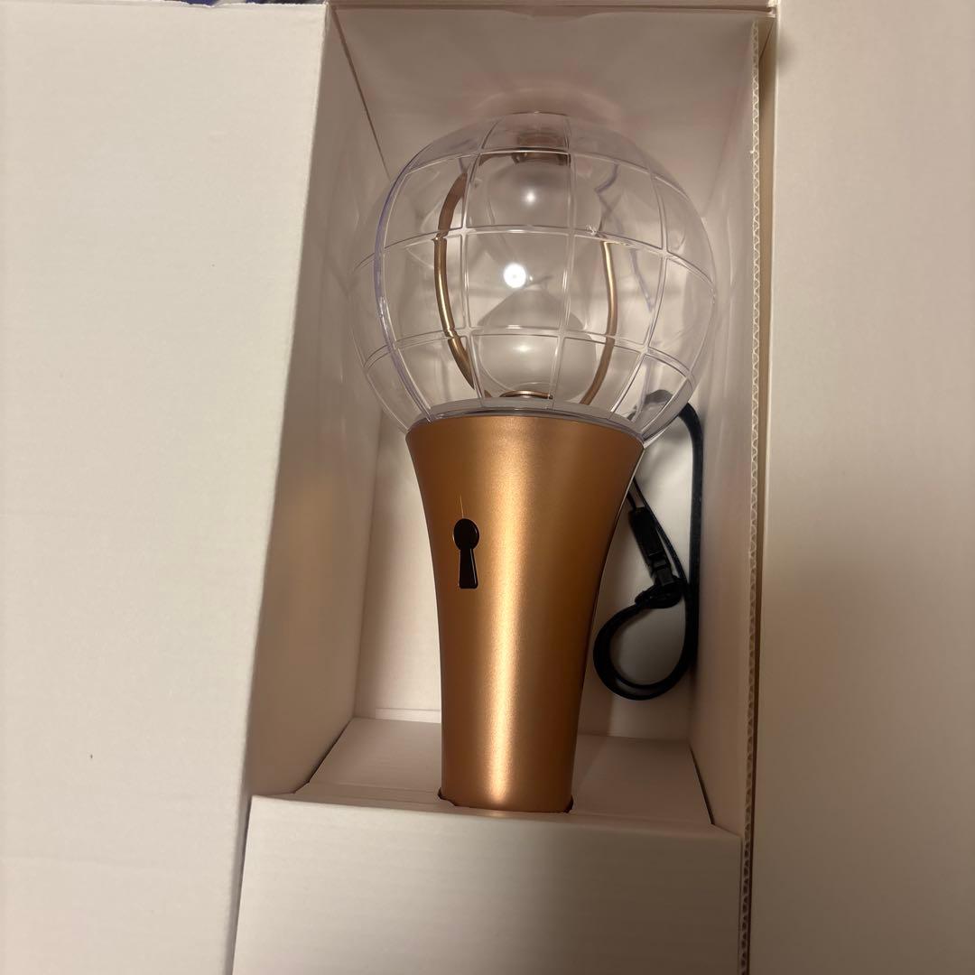 ATEEZ ペンライト、本国ファンクラブ3期キット、日本ファンクラブトレカケース