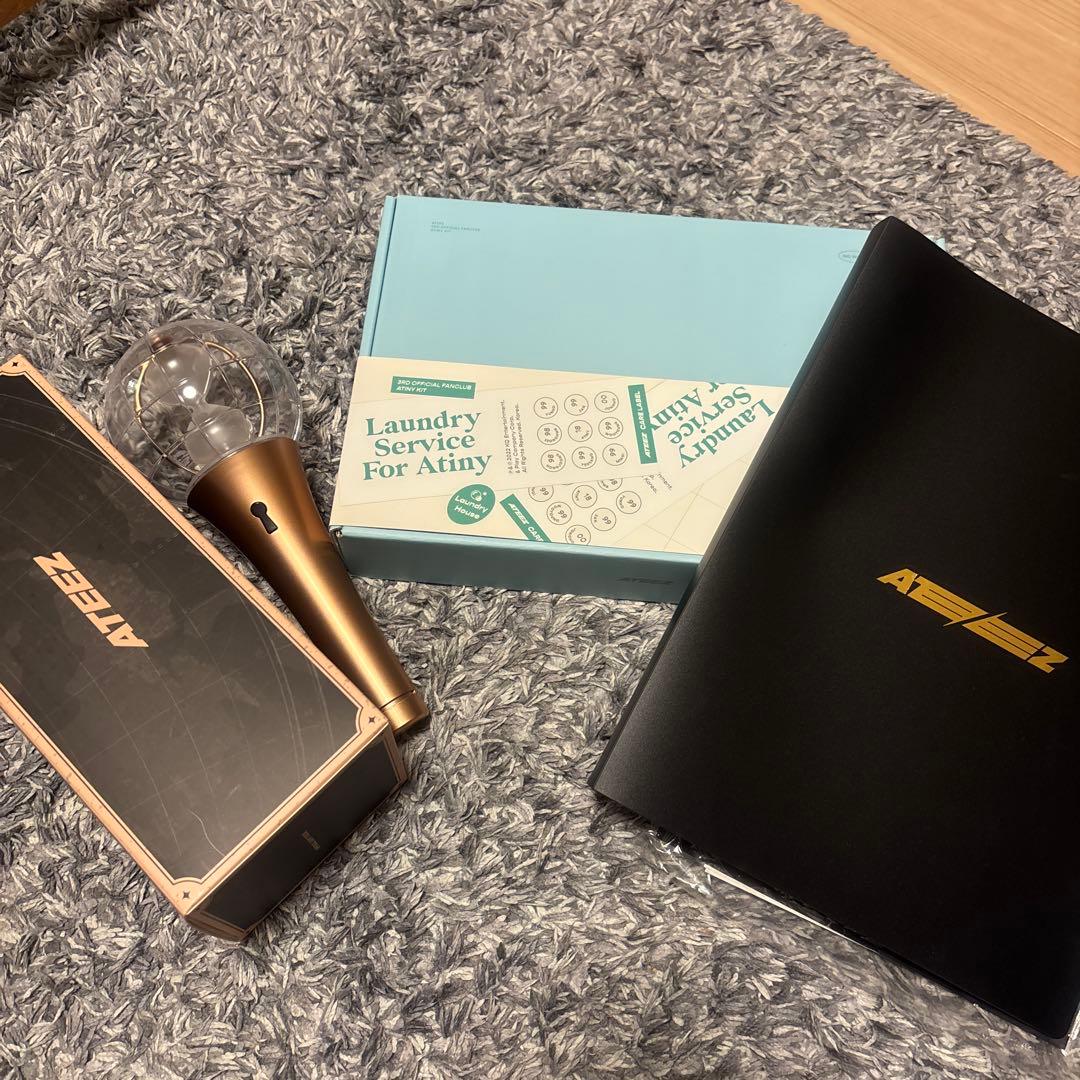 ATEEZ ペンライト、本国ファンクラブ3期キット、日本ファンクラブトレカケース