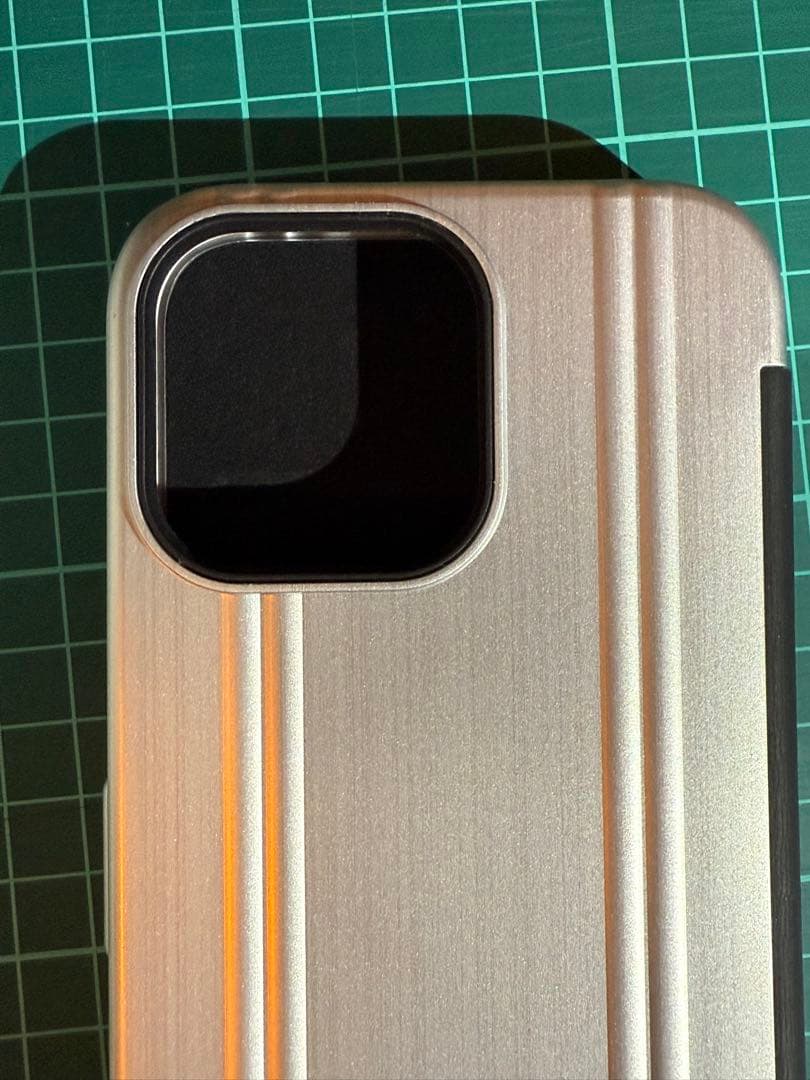 希少ZERO HALLIBURTON iPhone 16 ProMAX用　手帳型