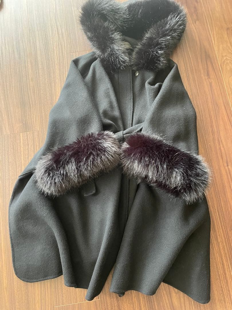 極美品☆ブラック フード付き ポンチョコート