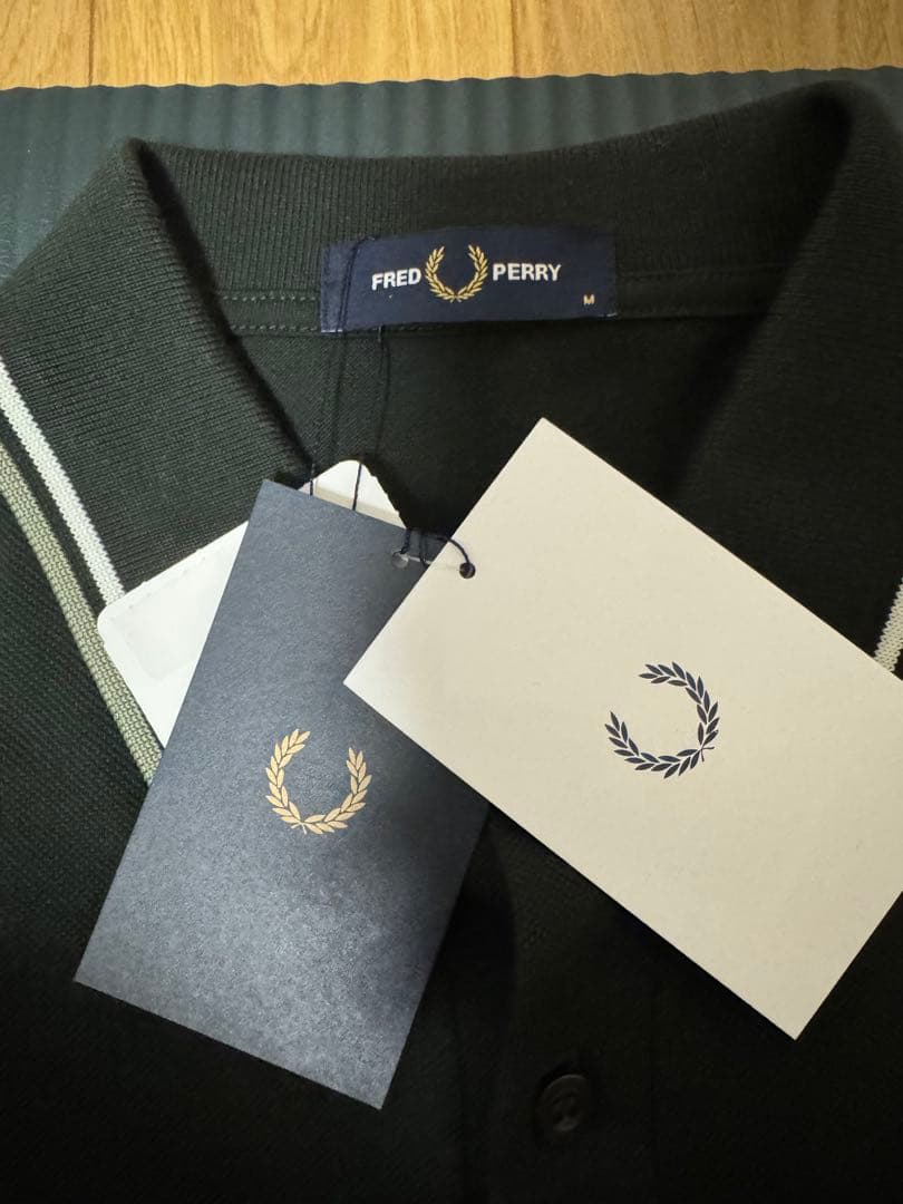 FRED PERRY 濃緑 ポロシャツ Mサイズ