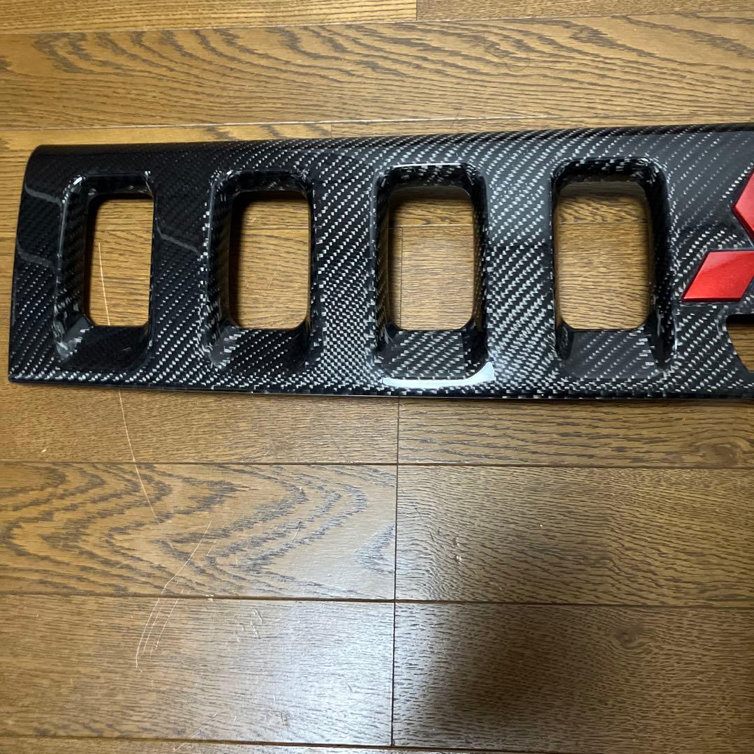 デリカD5 TGS カーボンセンターグリル