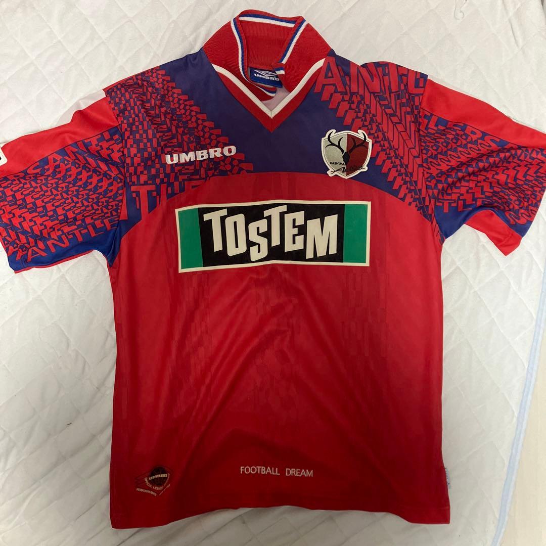鹿島アントラーズの1997年モデルのサイン入りユニフォーム