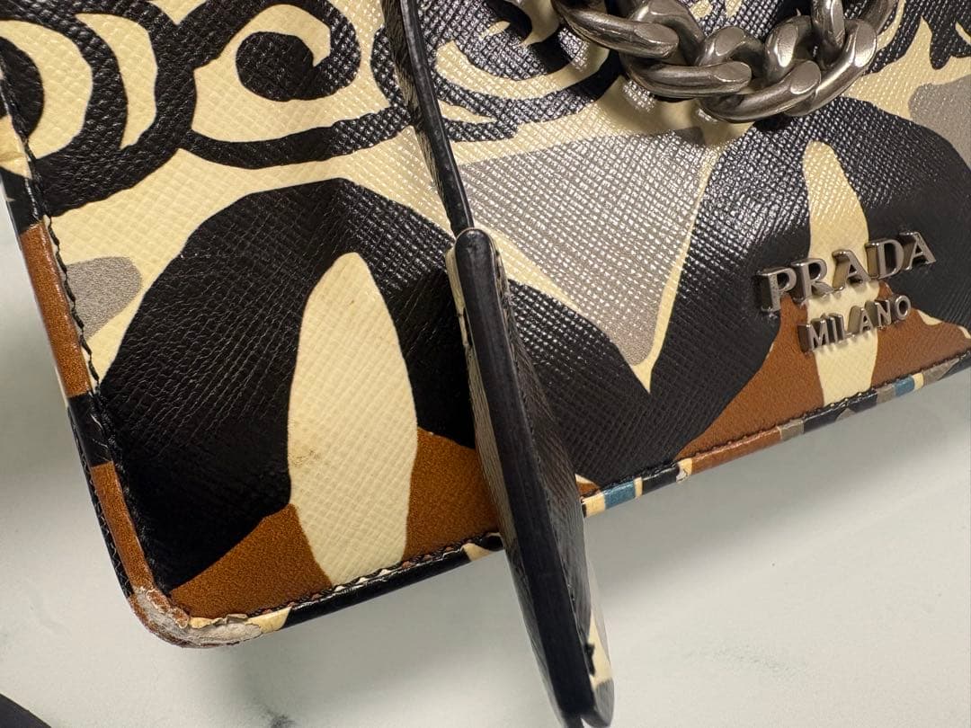 正規品プラダチェーンショルダーバッグ