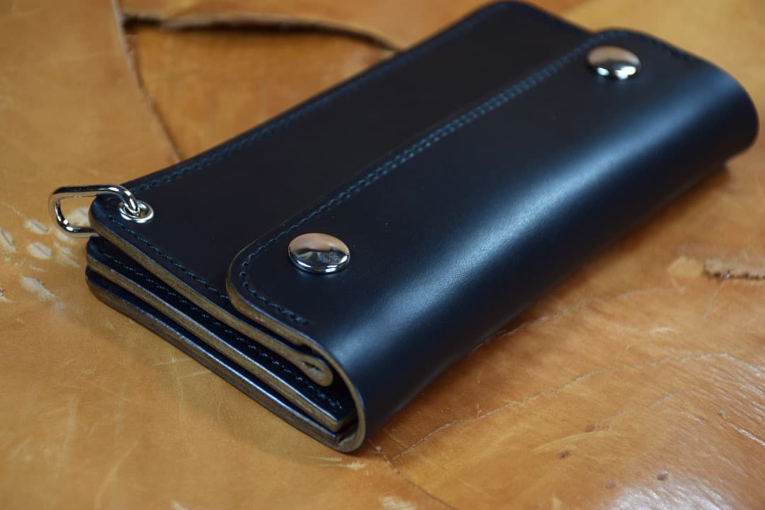 ⭐️タイムセール　トラッカーウォレット 　馬革 　ホースパット　茶芯　黒