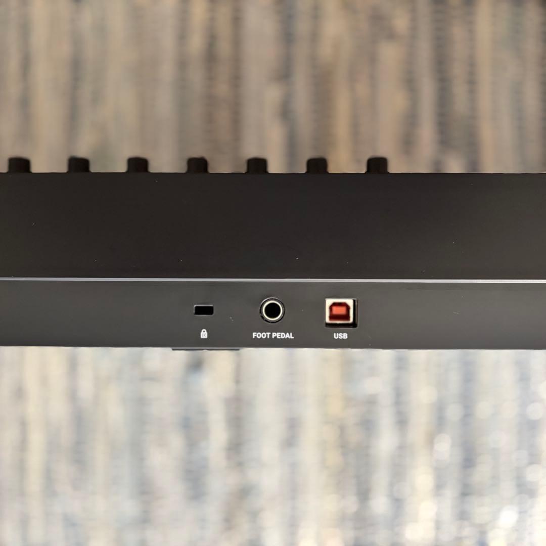 KOMPLETE KONTROL A61 MIDIキーボード