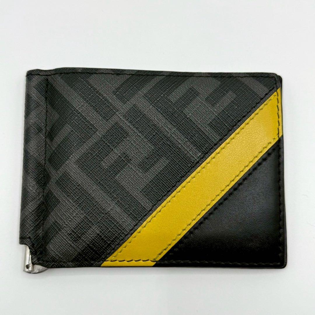 【美品】フェンディ ダイアゴナル マネークリップ ズッカ柄 PVC 黒 箱付き