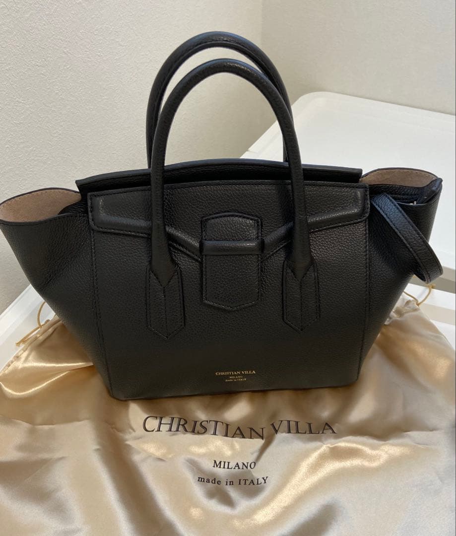 Christian villa★フラップショルダーバッグ、オケージョン、黒美品