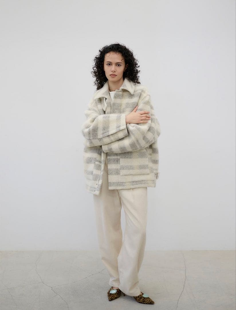 今期STUNNING LURE ｒツイードチェックブルゾン０Off White