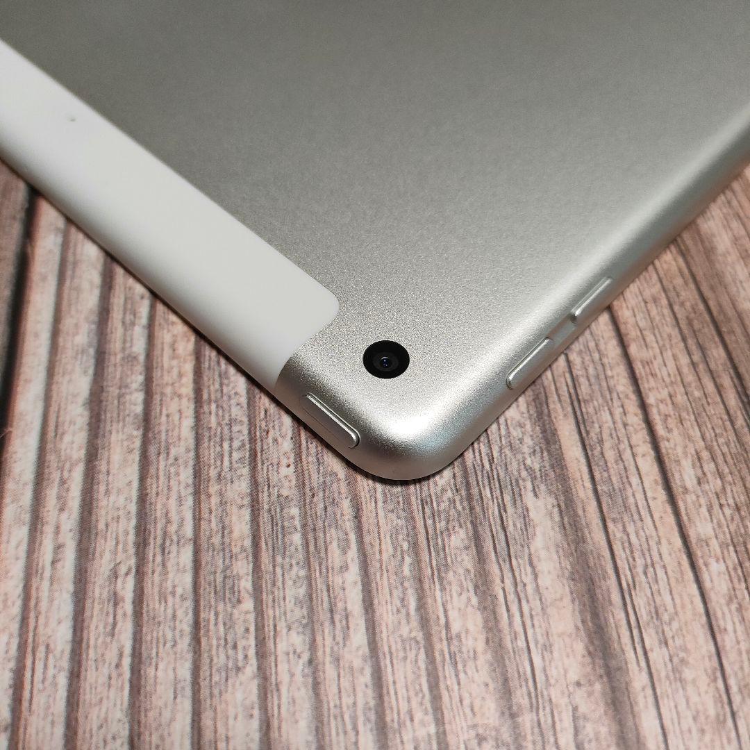 iPad 第6世代 32GB シルバー SIMフリー 超美品