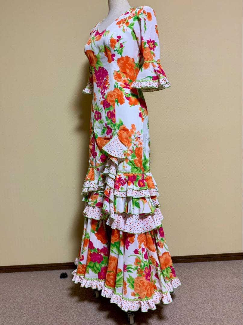 フラメンコ衣装　スペイン製フラワープリントワンピース、ウエストベルト付き