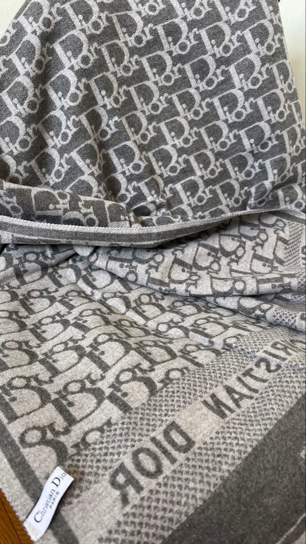 ロゴ柄 大判ストール グレー 60×180 フリンジ付き ノーブランド